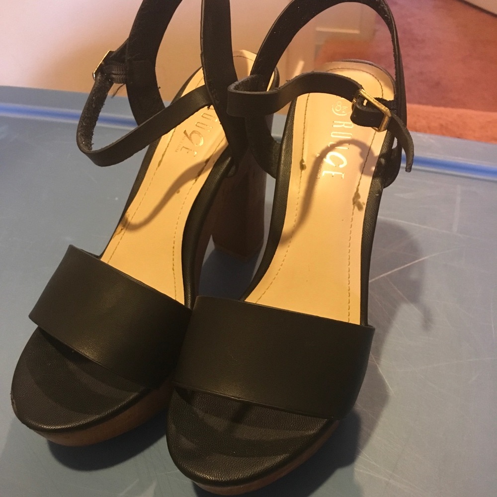 Rogue Heels
